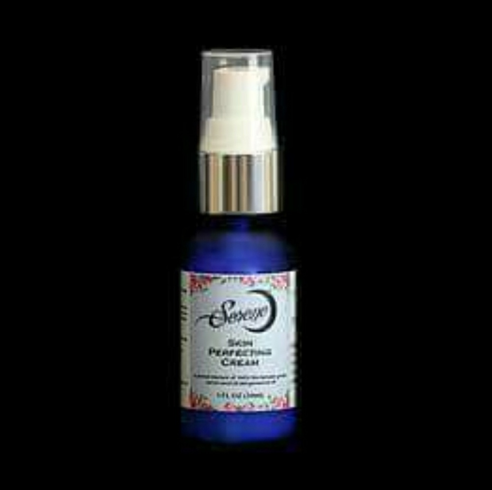100% Therapeutic Grade Essential Oil Face Cream